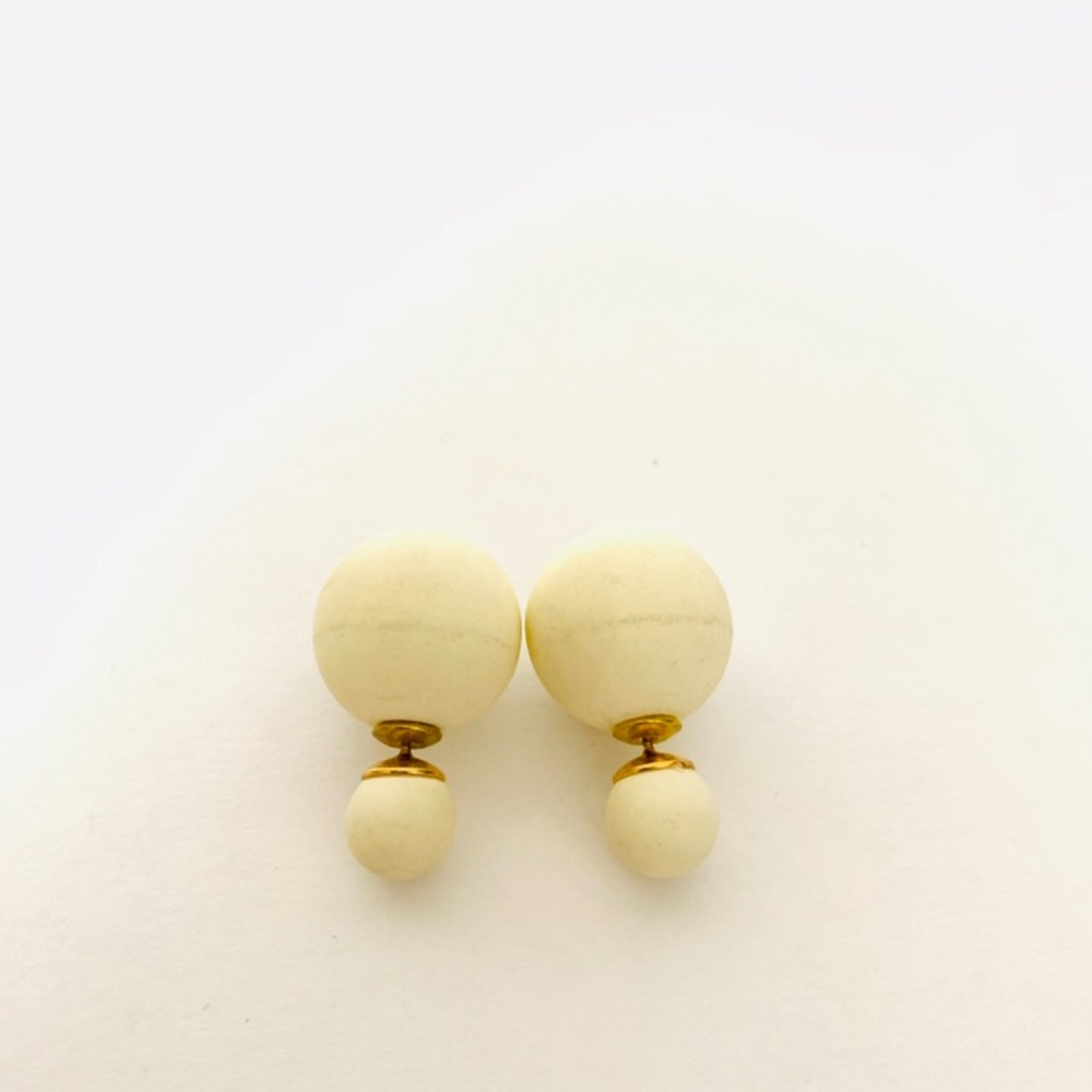 Sphere studs ✨✨✨